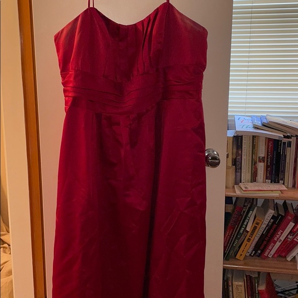 David's Bridal Dresses & Skirts - Red satin bridesmaid gown